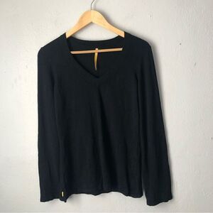 Lole black fitted v-neck sweater size medium